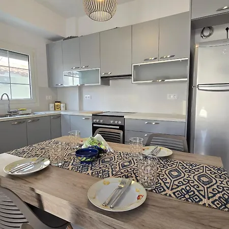 Beta-Comfortable Apartment 100M From The Beach By Optimum Link Paralía Buitenkant foto