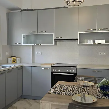 Beta-Comfortable Apartment 100M From The Beach By Optimum Link Paralía Buitenkant foto